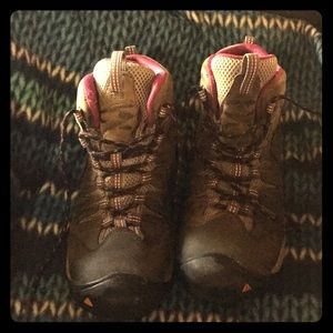 Keen hiking boots 7.5